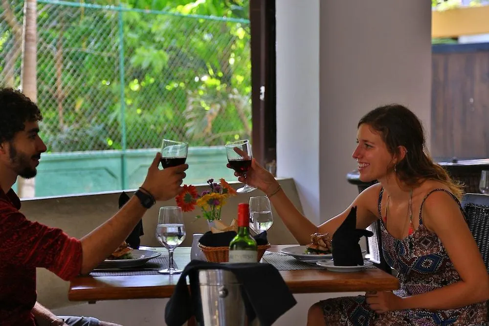 St.Lachlan Hotel & Suites Negombo