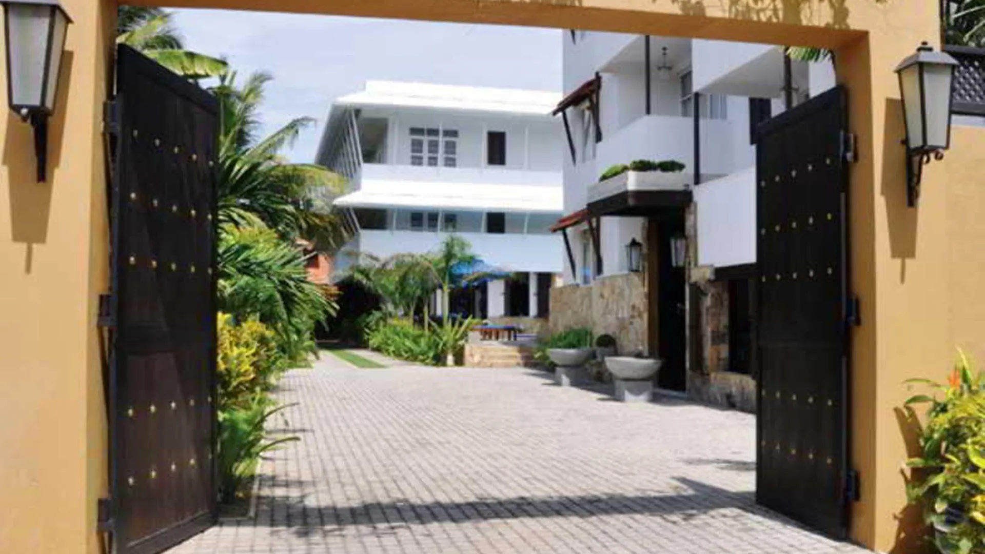 St.Lachlan Hotel&Suites Negombo Hotel