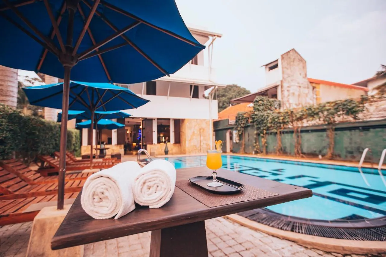 St.Lachlan Hotel & Suites Negombo
