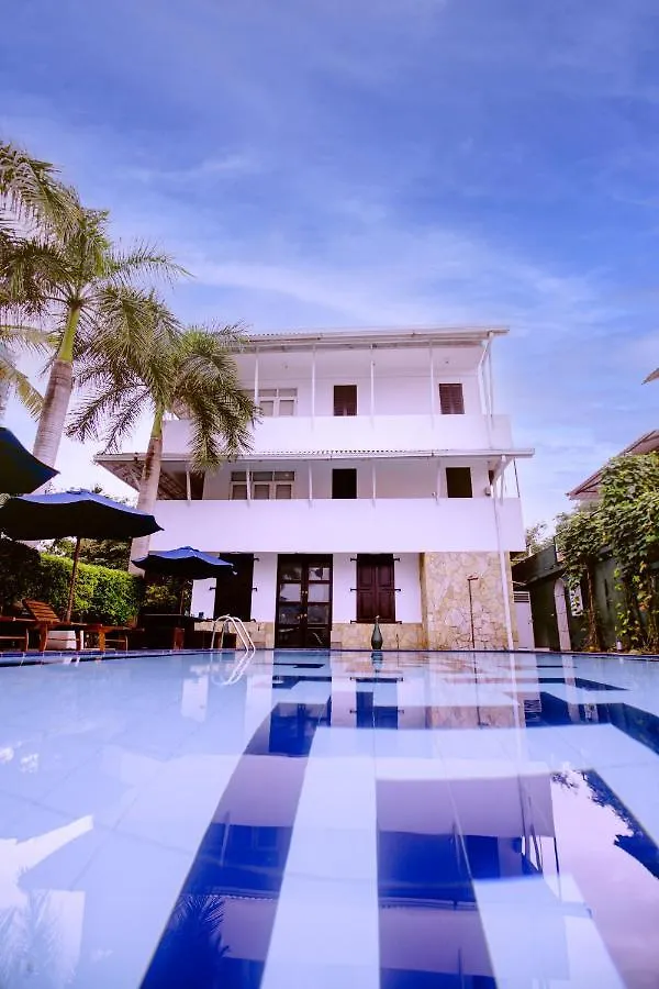 St.Lachlan Hotel&Suites Negombo 4*,