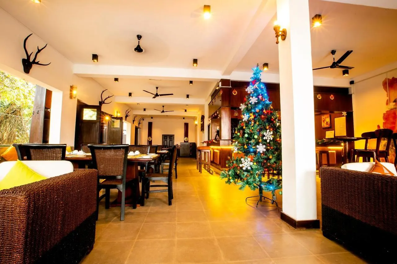 St.Lachlan Hotel & Suites Negombo