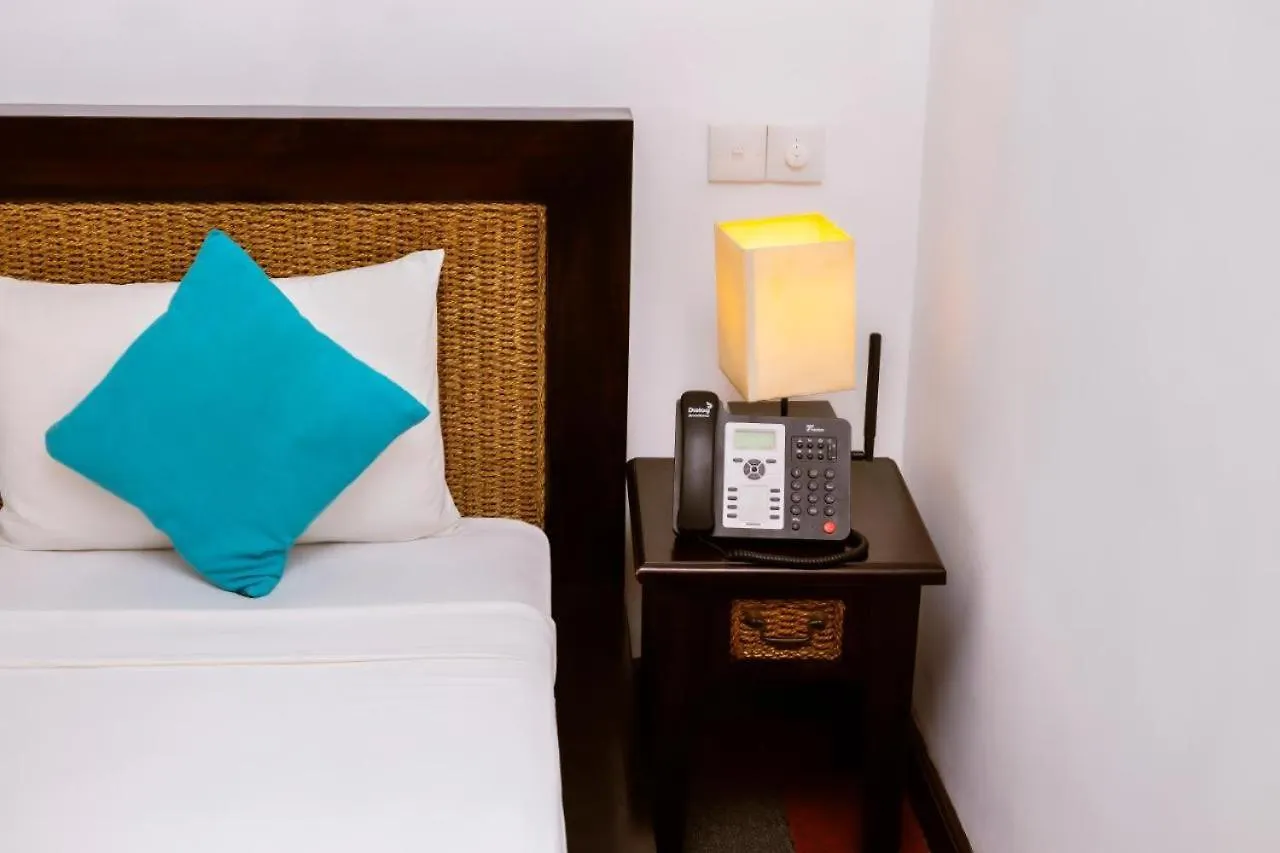 St.Lachlan Hotel & Suites Negombo