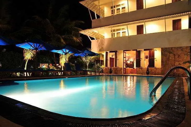 St.Lachlan Hotel & Suites Negombo