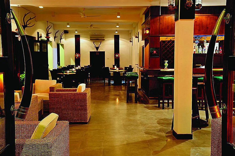 St.Lachlan Hotel & Suites Negombo
